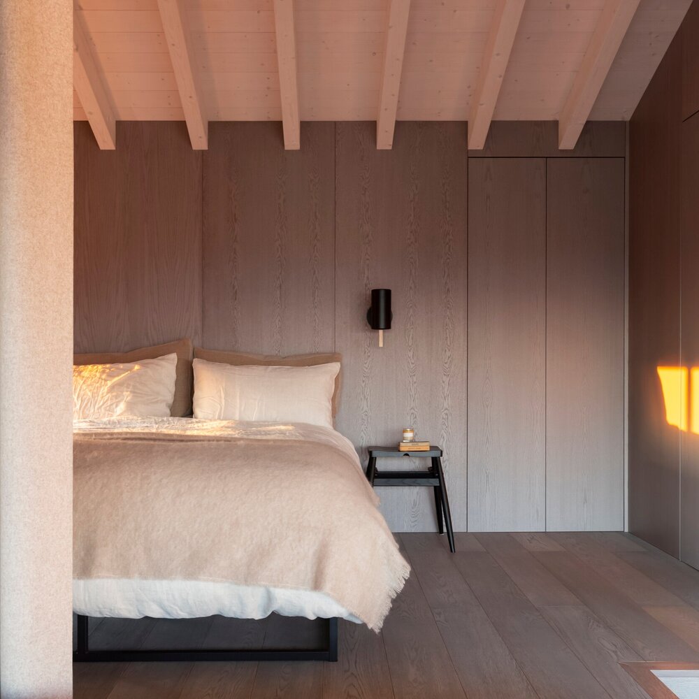 Shape- Decca Radar System